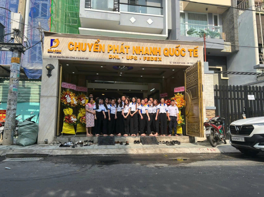Công ty TNHH chuyển phát quốc tế Rồng Việt