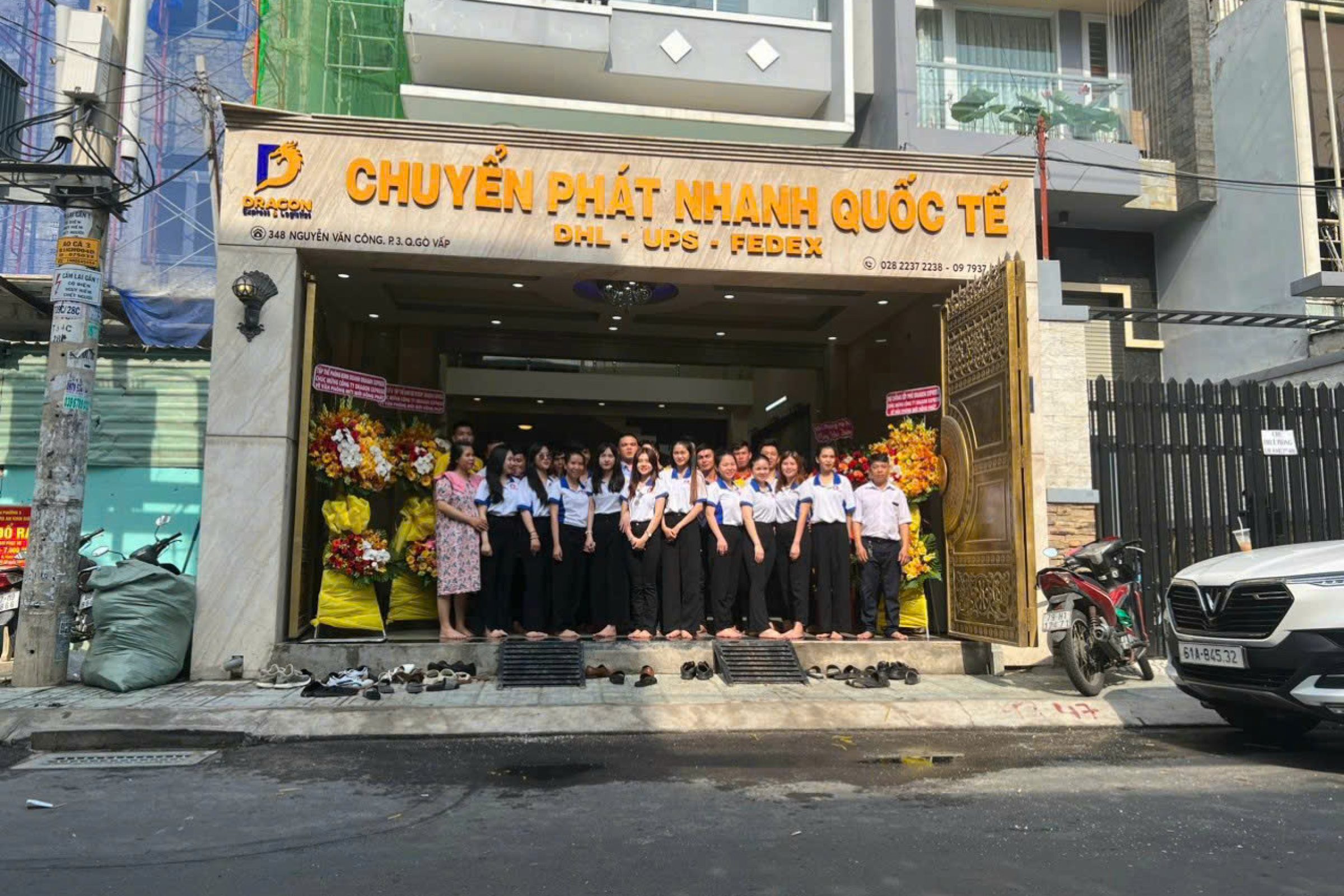 Công ty TNHH chuyển phát quốc tế Rồng Việt